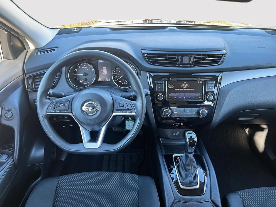 2023 Nissan Qashqai S-9