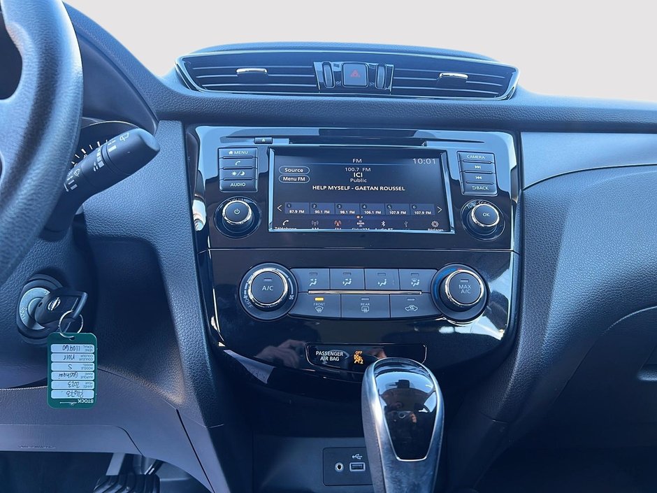 2023 Nissan Qashqai S-16