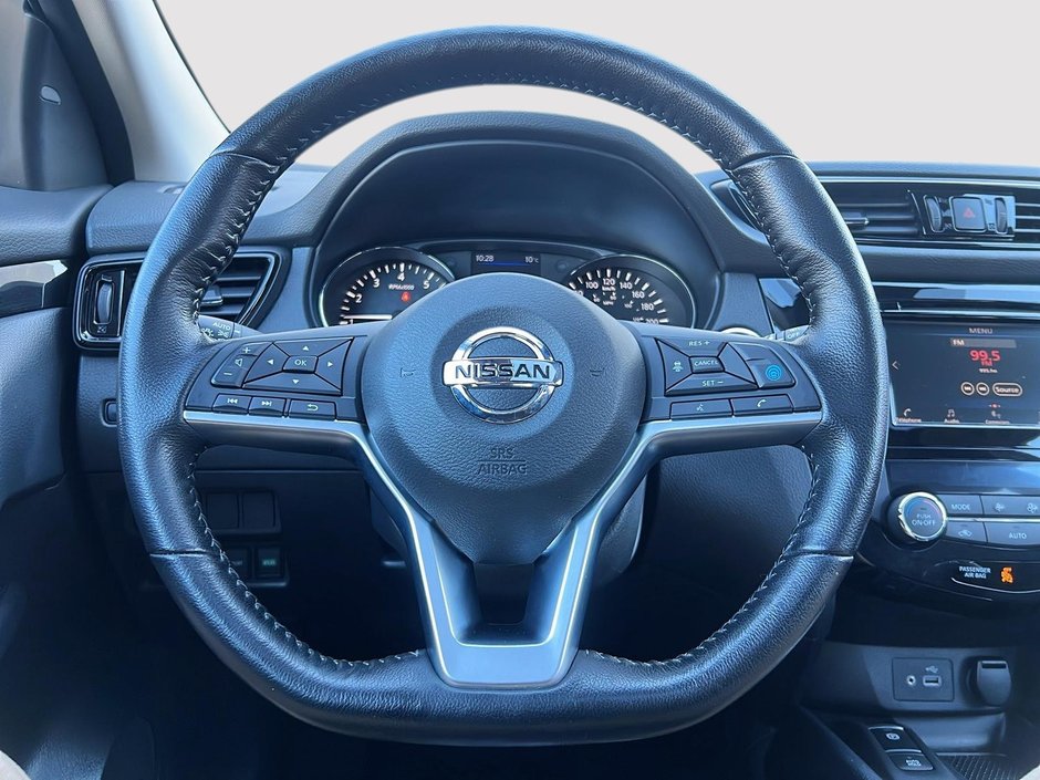 Nissan Qashqai SV 2023-11