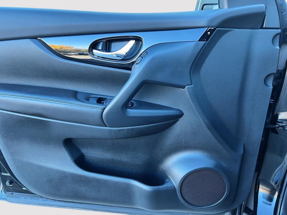 Nissan Qashqai SV 2023-10