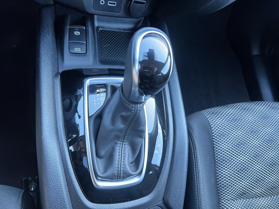 Nissan Qashqai SV 2023-13