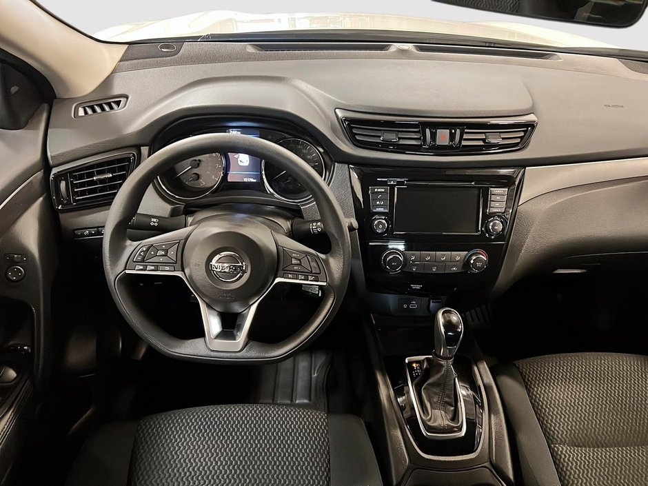 2023 Nissan Qashqai S-9