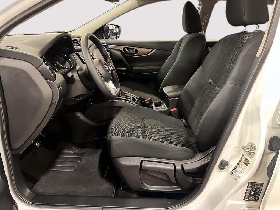 2023 Nissan Qashqai S-8