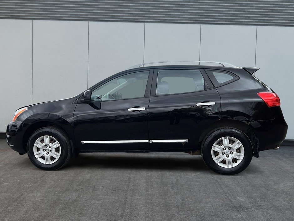 Nissan Rogue S 2012-4