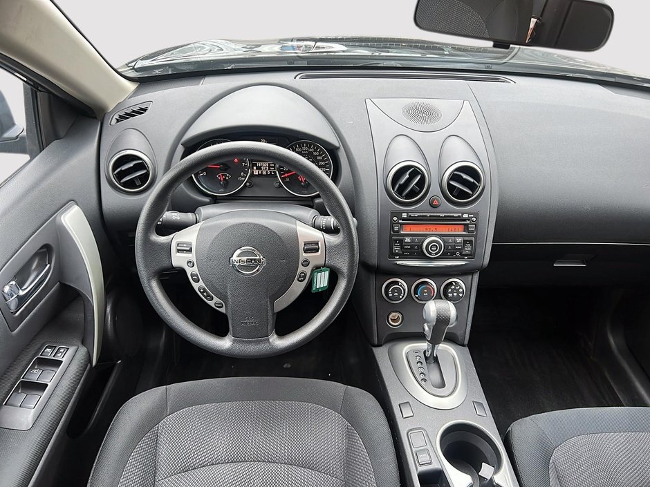 Nissan Rogue S 2012-9