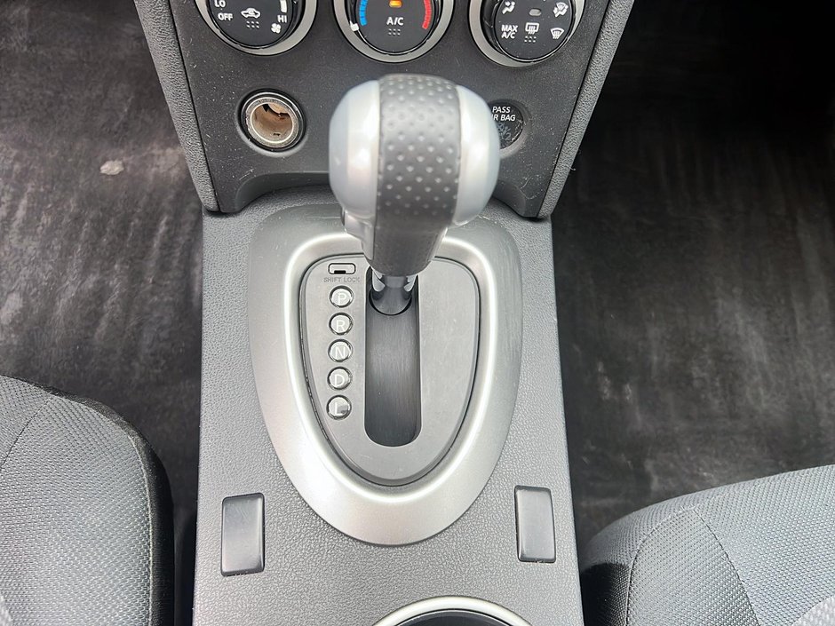 Nissan Rogue S 2012-13