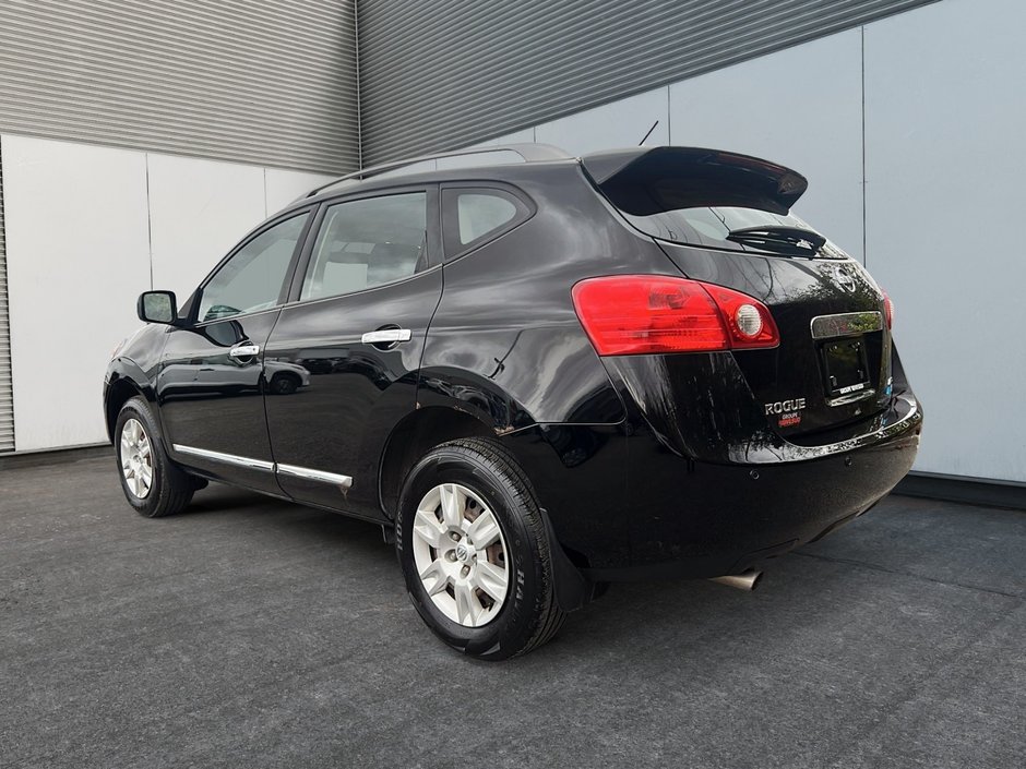Nissan Rogue S 2012-3