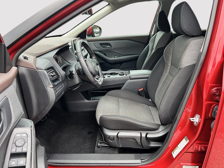 2021 Nissan Rogue S-8