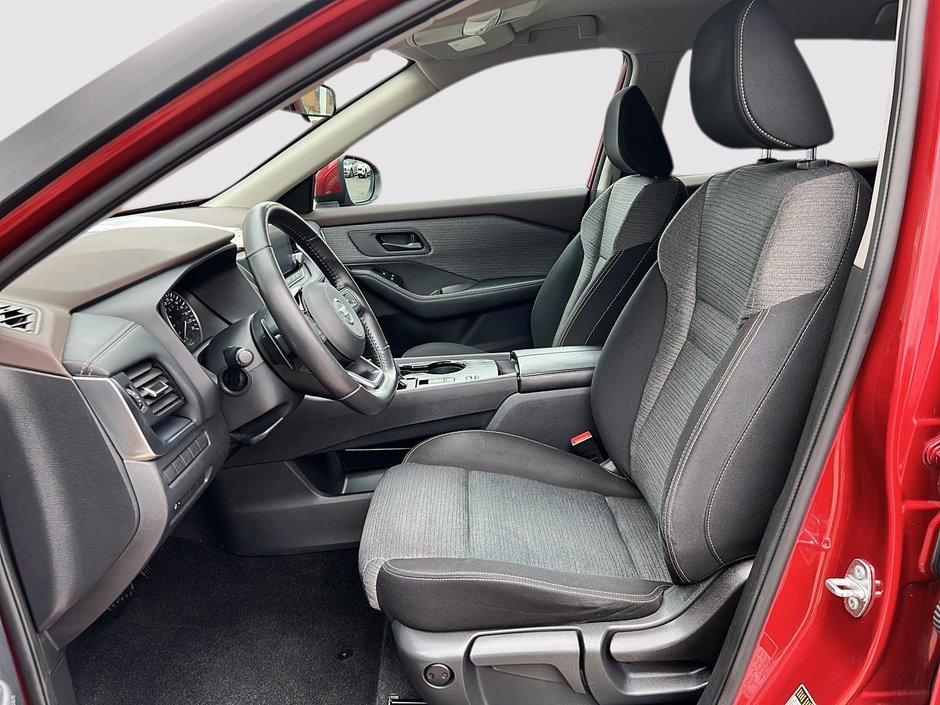 Nissan Rogue S 2021-8