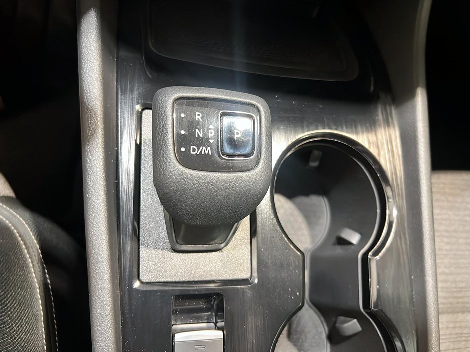 2021 Nissan Rogue S AWD-12