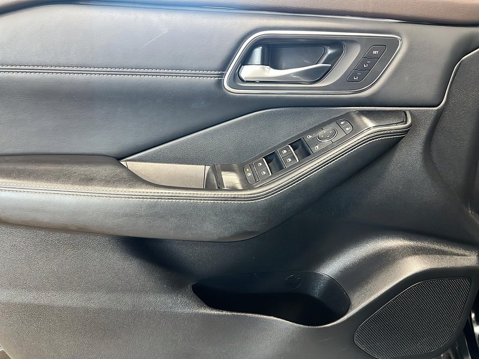 2021 Nissan Rogue Platinum-9