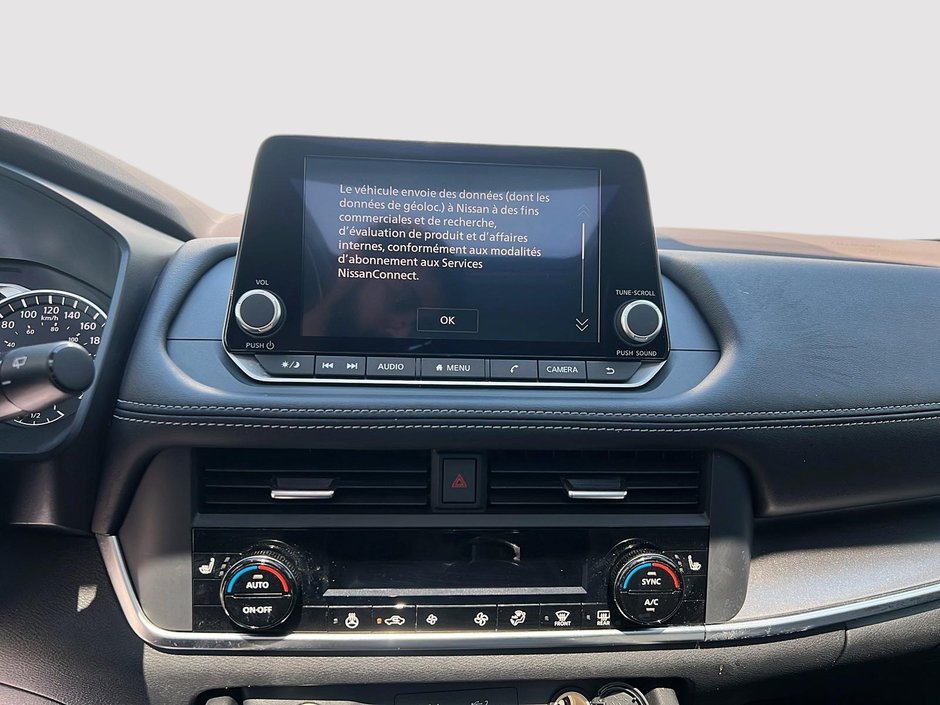 Nissan Rogue SV AWD 2023-17