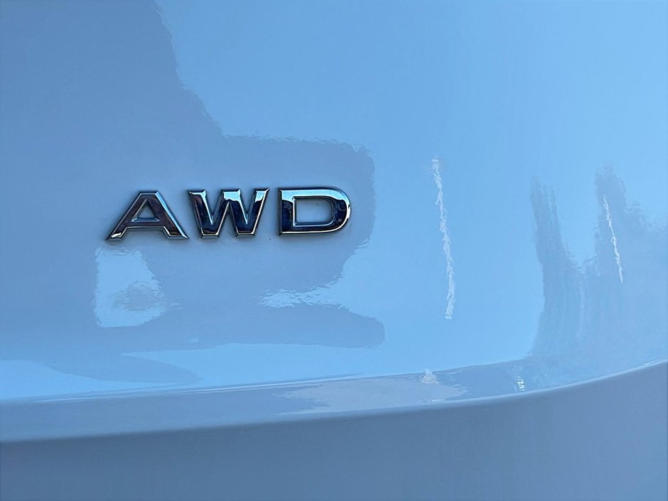 Nissan Rogue S AWD 2023-15