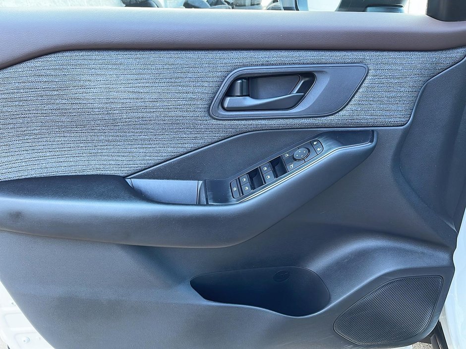 Nissan Rogue S AWD 2023-10