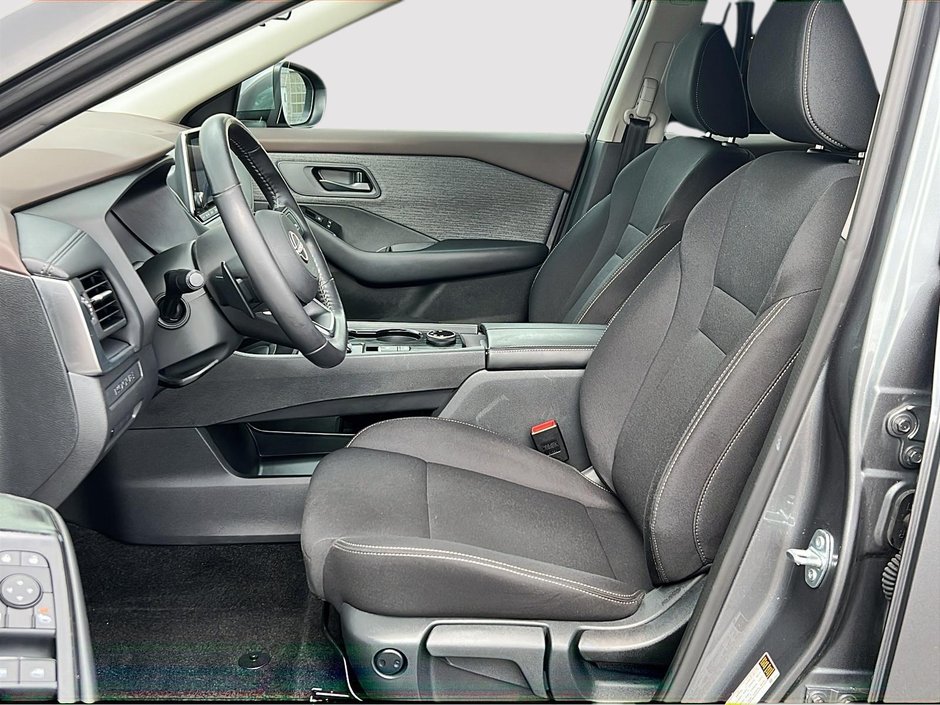 2023 Nissan Rogue S-8