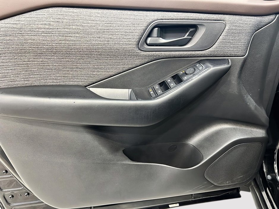 2023 Nissan Rogue S awd-9