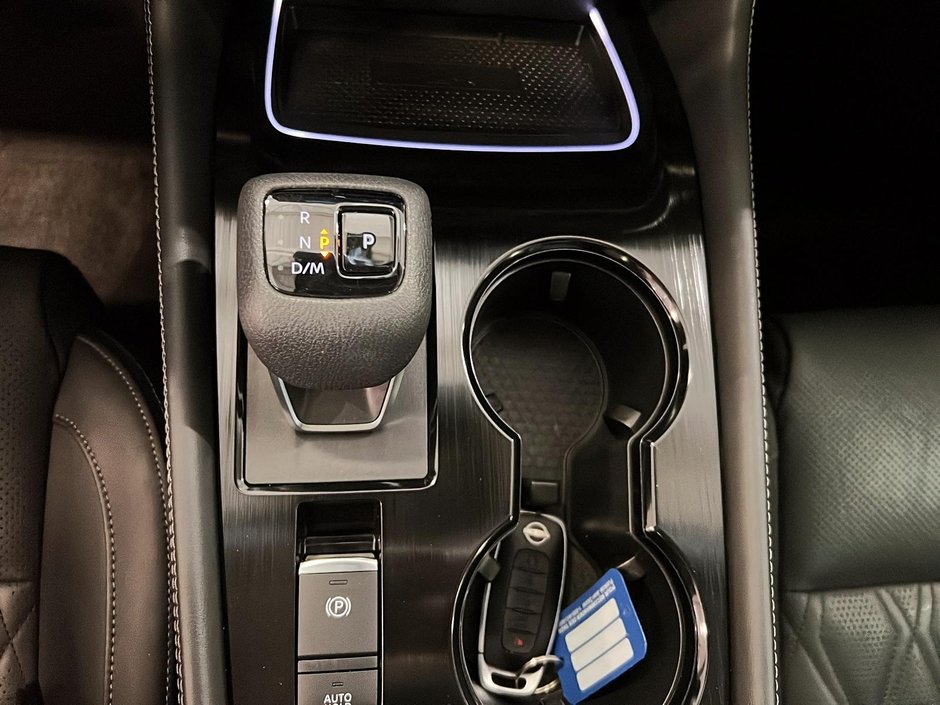 Nissan Rogue Platinum 2023-13