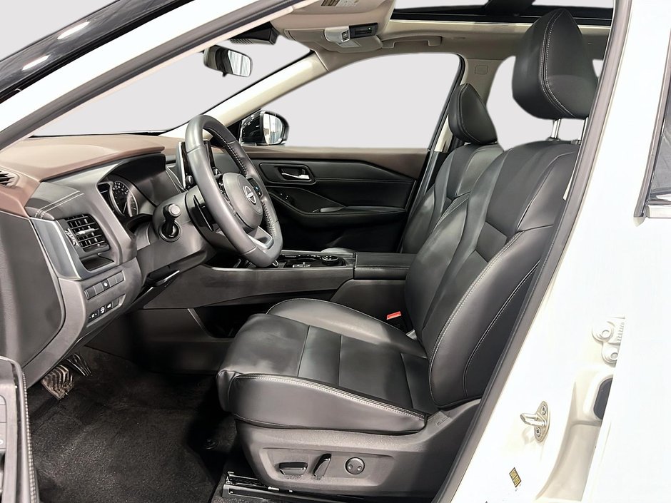 Nissan Rogue SV 2023-7