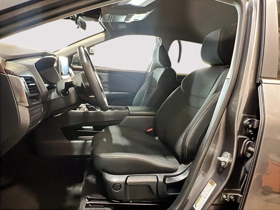 Nissan Rogue S 2023-7