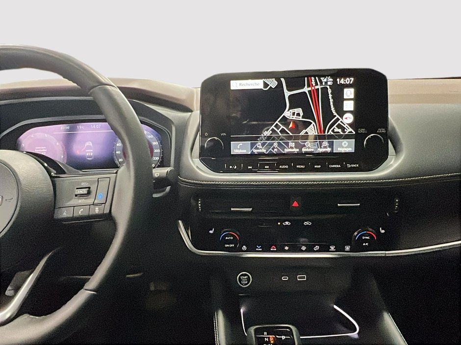 Nissan Rogue Platinum 2023-16