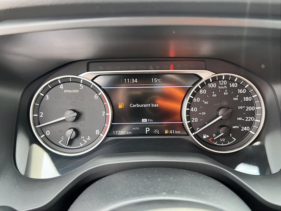 2024 Nissan Rogue SV Moonroof-11