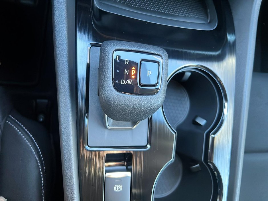 Nissan Rogue S 2025-13