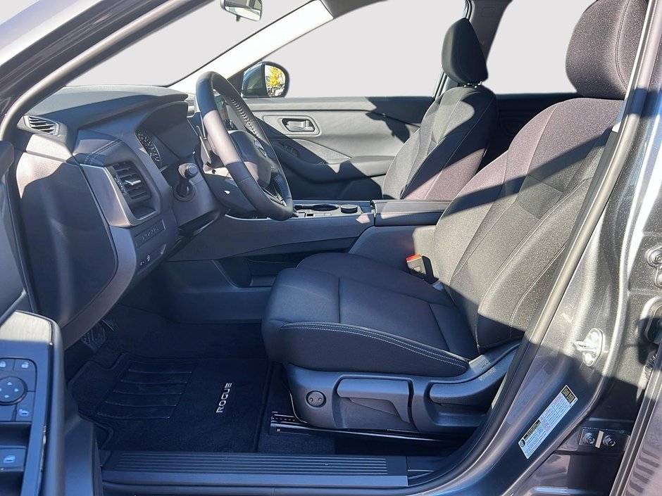 Nissan Rogue S 2025-8