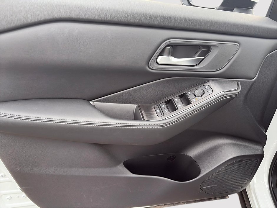 2026 Nissan Rogue SV Moonroof-10
