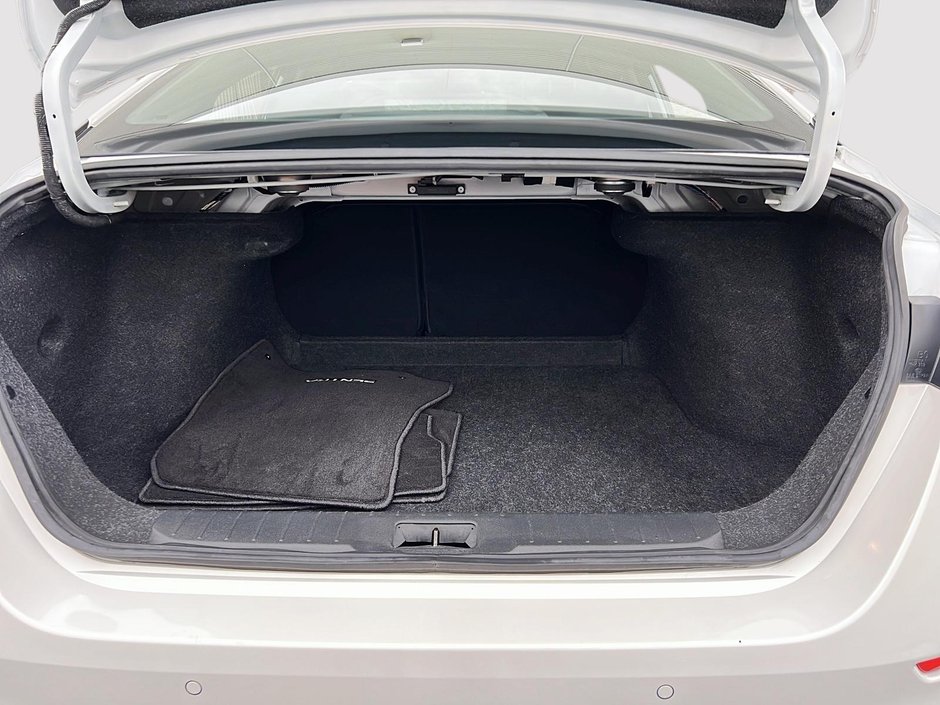 2020 Nissan Sentra SR-5