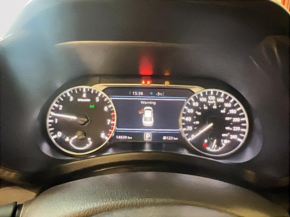 Nissan Sentra SV 2023-10