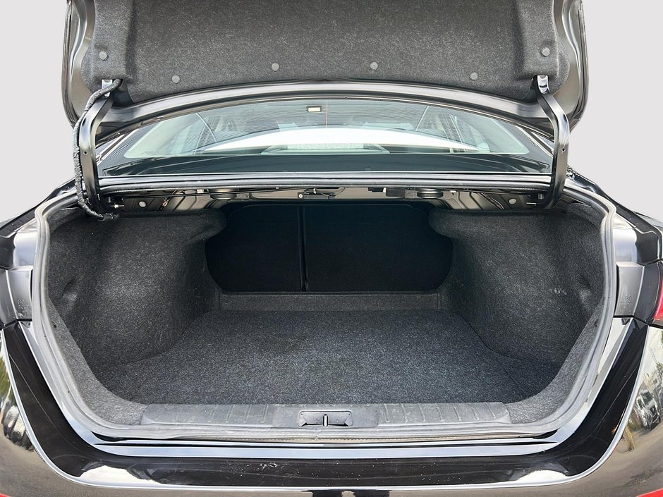 Nissan Sentra SR 2023-5