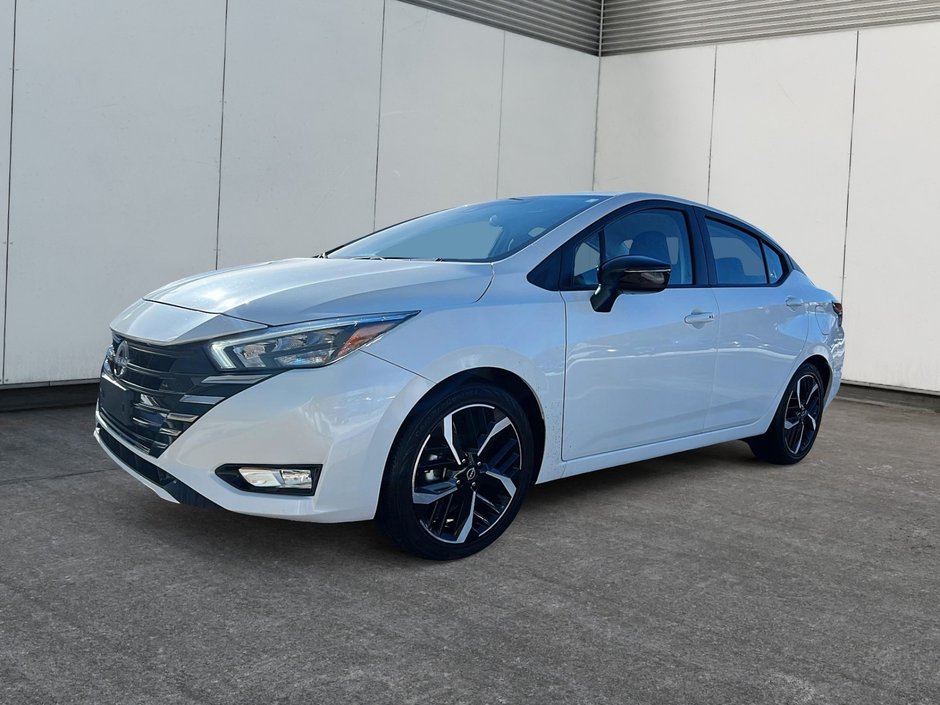 Nissan Versa SR 2023-0