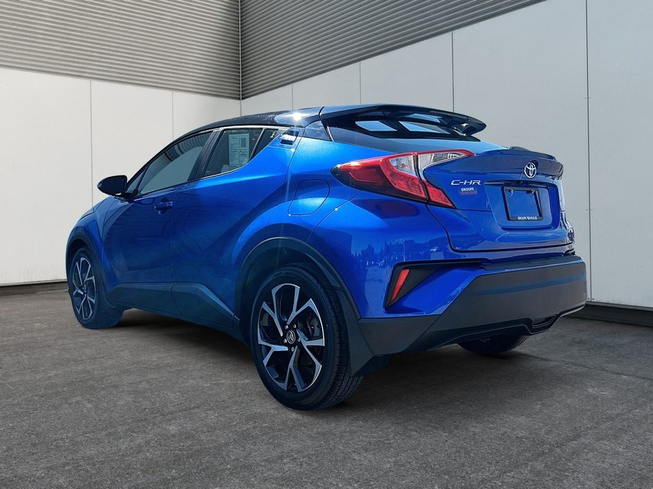 Toyota C-HR XLE 2021-3