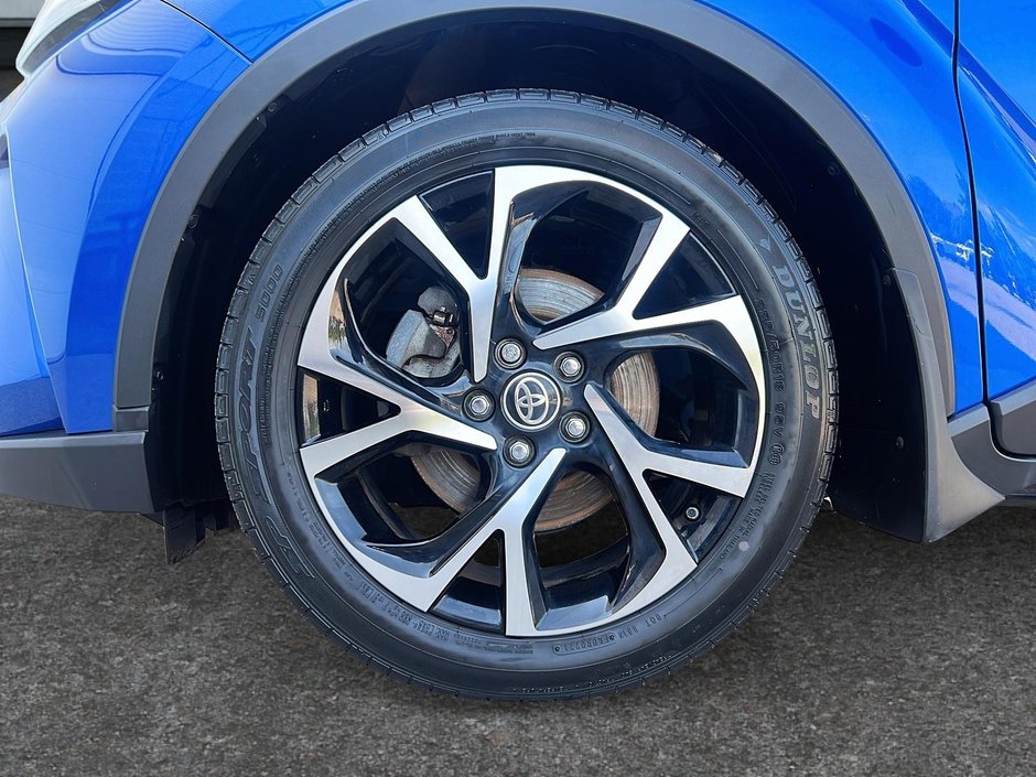 Toyota C-HR XLE 2021-6