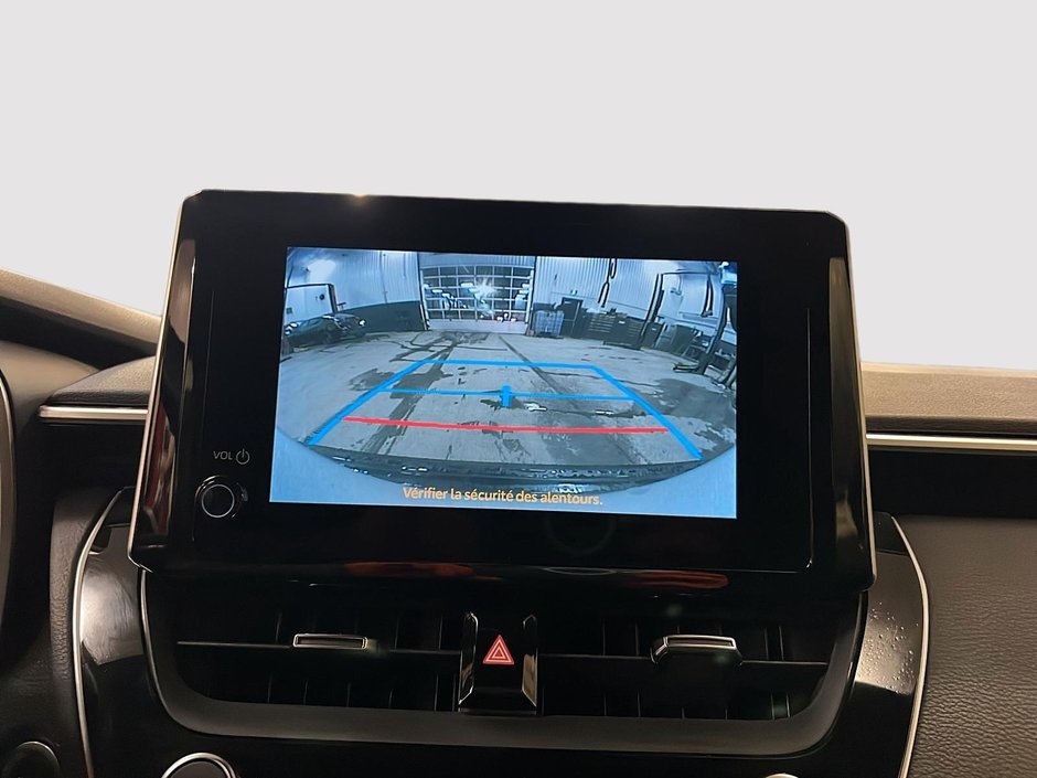 2024 Toyota Corolla Hatchback SE-13