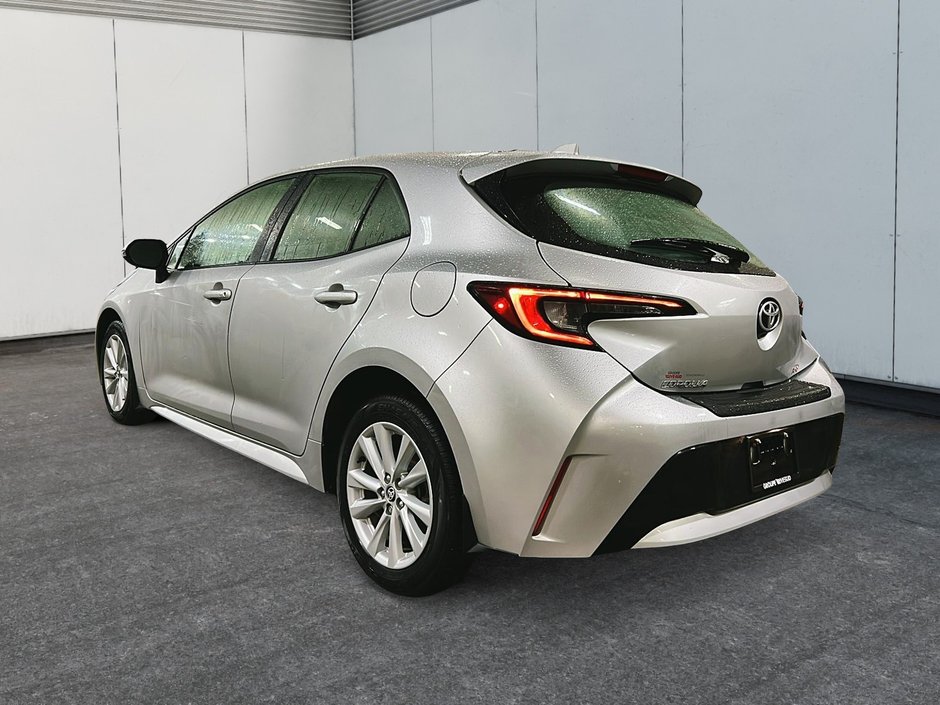 2024 Toyota Corolla Hatchback SE-3