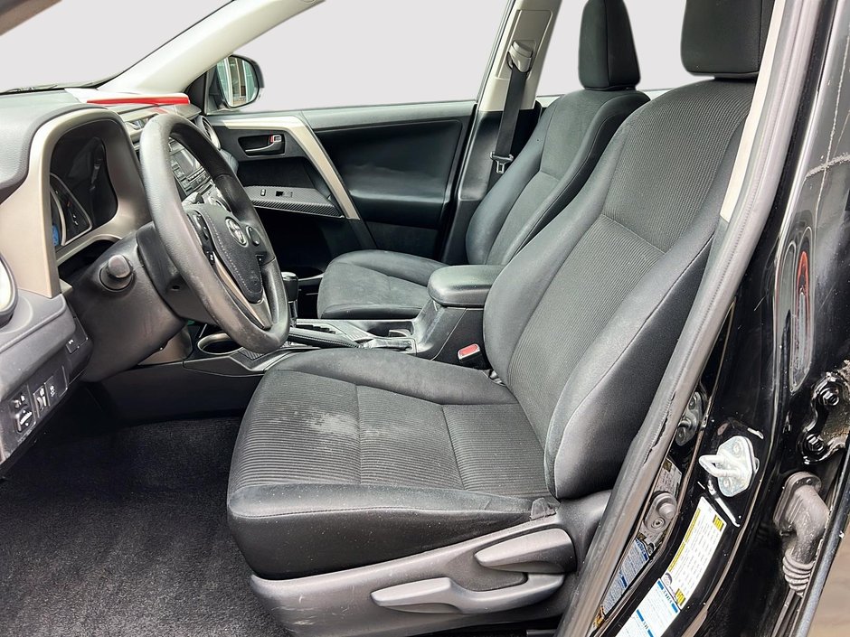 2015 Toyota RAV4 LE-8