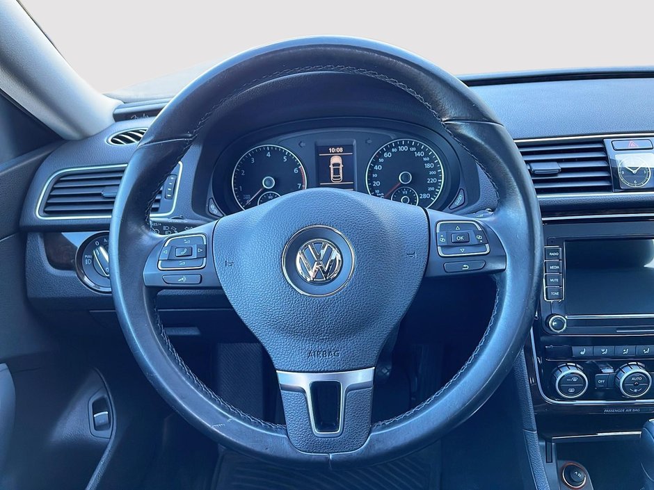 2015 Volkswagen Passat Highline-12