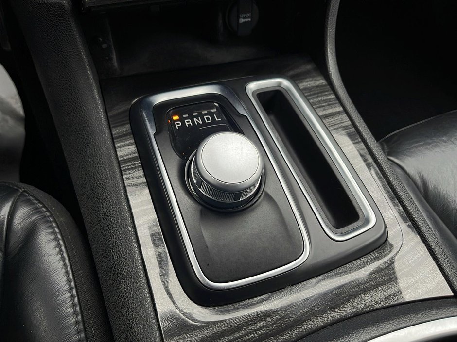 2022 Chrysler 300 TOURING L AWD-14