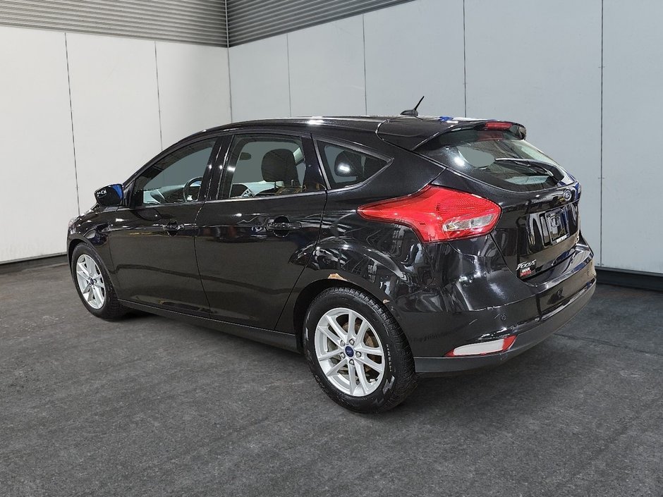 2015 Ford Focus SE-3