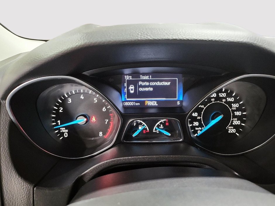 2015 Ford Focus SE-13