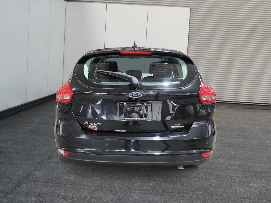 2015 Ford Focus SE-2