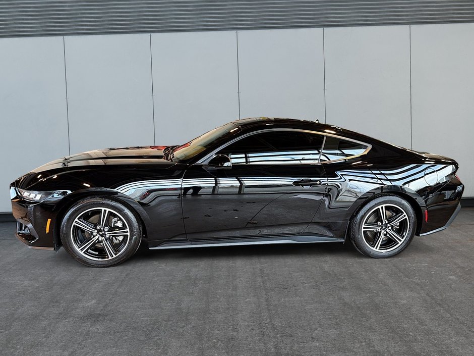 2024 Ford Mustang ECOBOOST-4