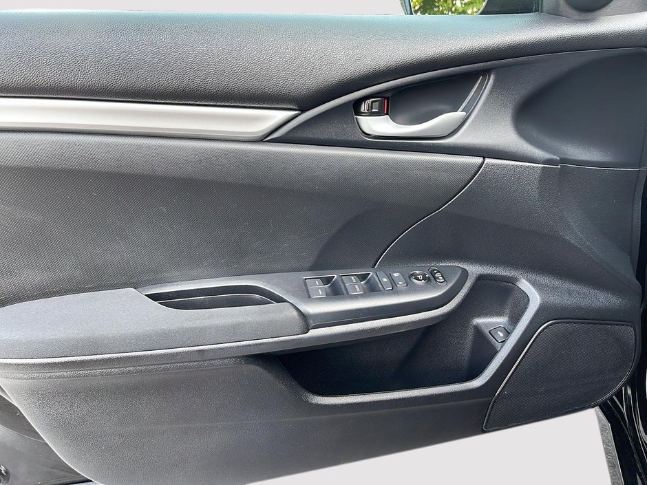 Honda Civic Sedan LX 2019-10