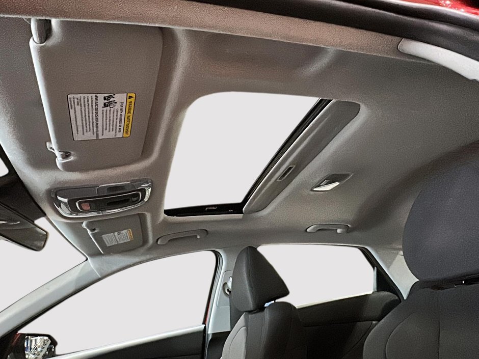 2025 Hyundai Elantra Preferred  Ensemble Tech-15