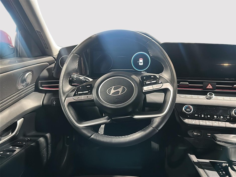 2025 Hyundai Elantra Preferred  Ensemble Tech-11