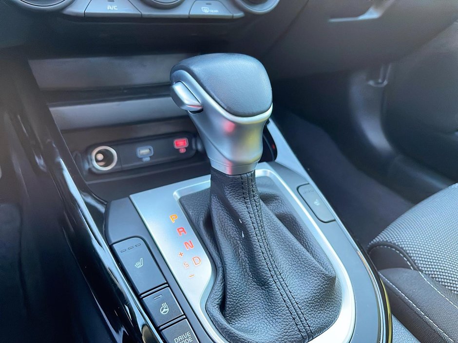 Kia Forte EX + 2022-14