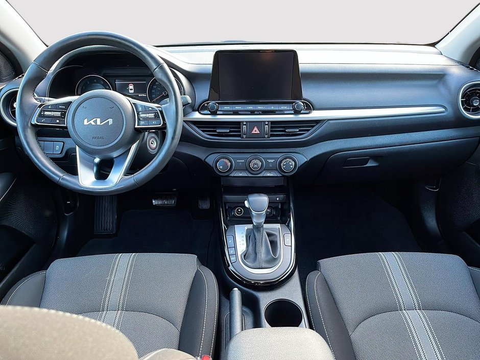 Kia Forte EX + 2022-9