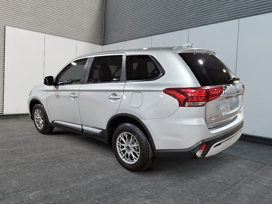 2020 Mitsubishi Outlander ES-3