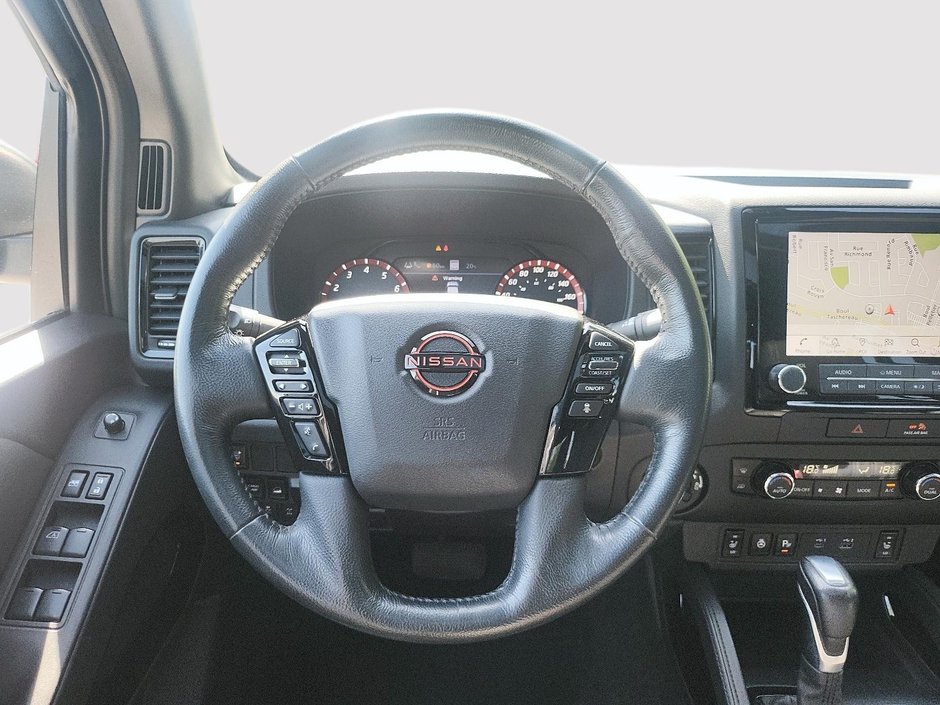 2022 Nissan Frontier PRO-4X-11